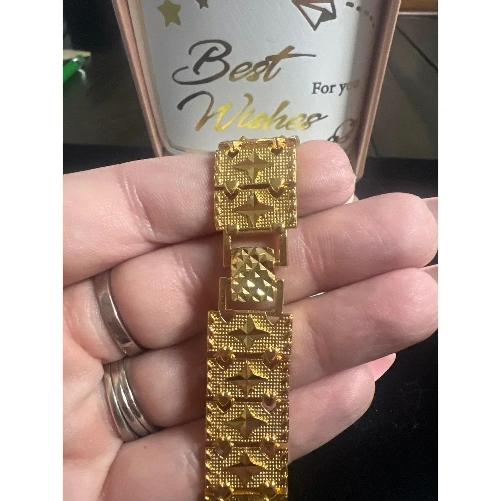 Vtg Gold Tone Textured Star and Heart Link Bracelet New in Box Statement Jewelry